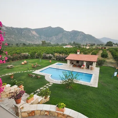 Villa Alanya Sleeps 14 With Pool Air Con And Wifi Çandır